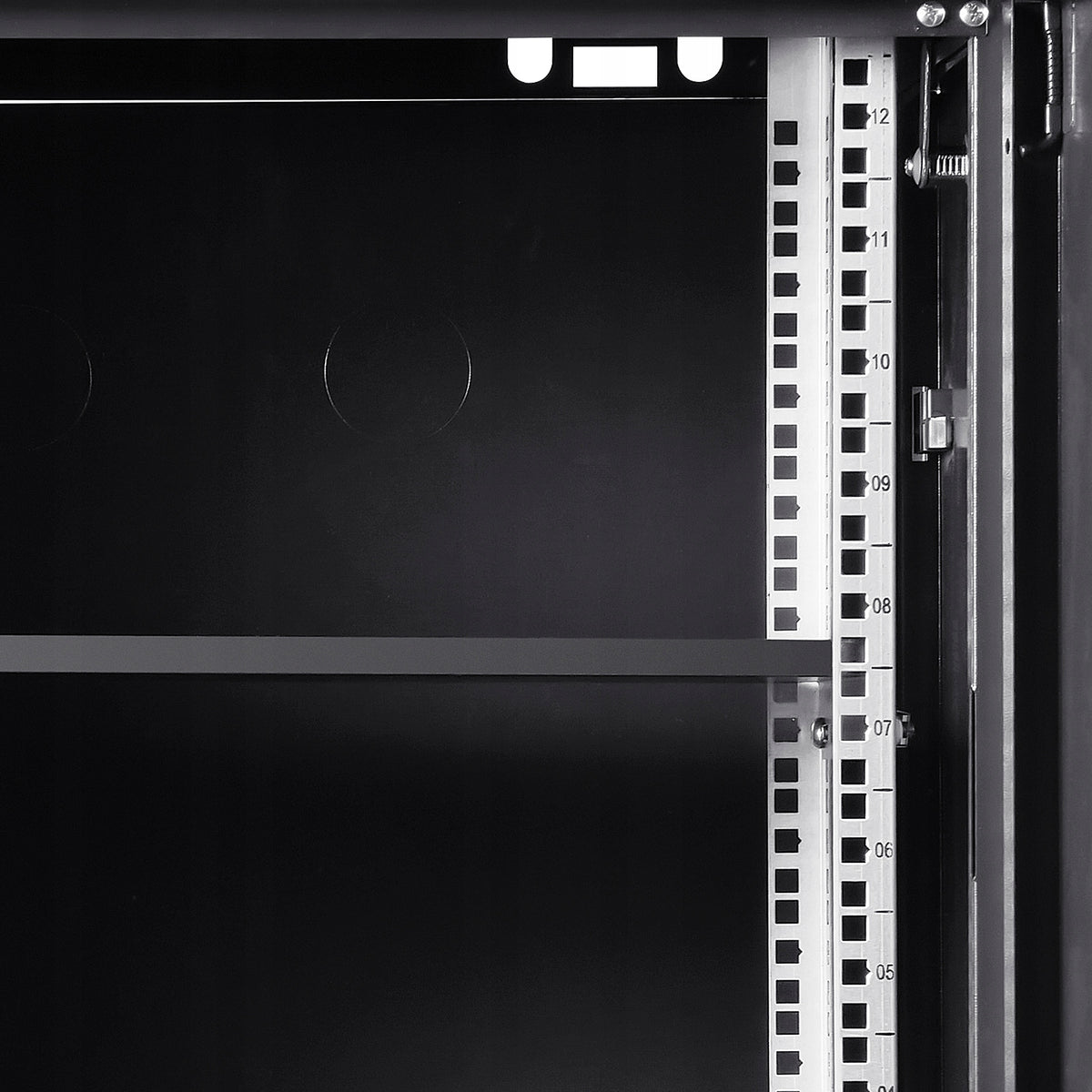 VEVOR 12U Wall Mount Network Server Cabinet Strong Stable Lock Black