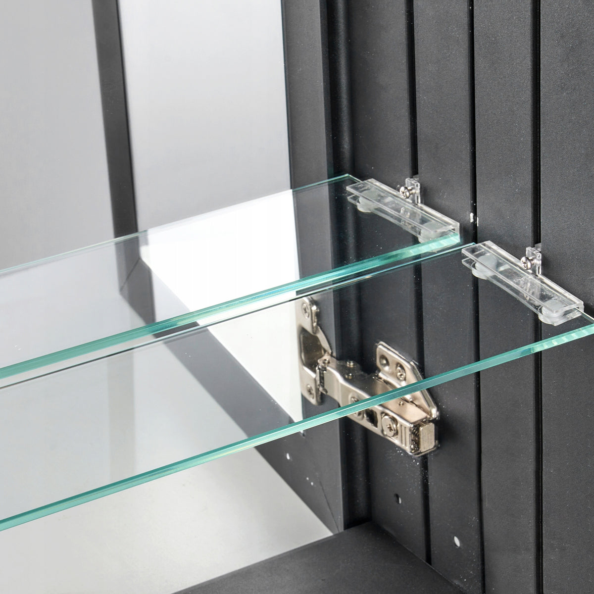 PROFESSIONAL MEDICINE CABINET WITH MIRROR VEVOR 662X135X762 MM 2 SHELVES
